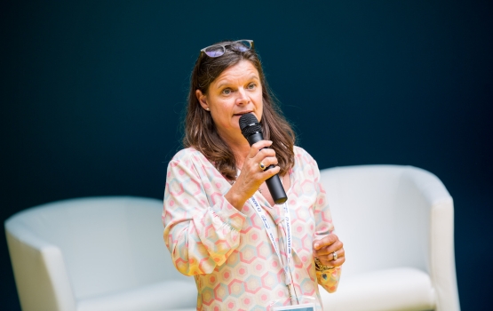 A speaker of generix talk during logistics conference
